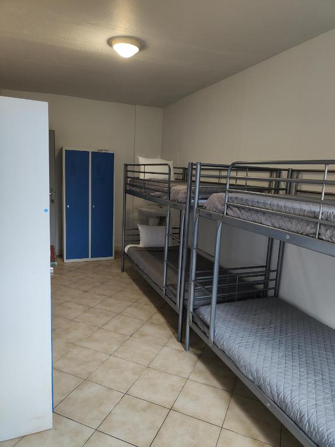 Hotel Les 4 Chenes Pontault-Combault Eksteriør billede